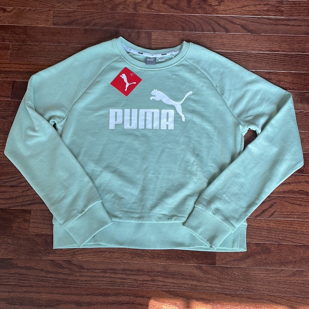 NWT Size small PUMA sweatshirt